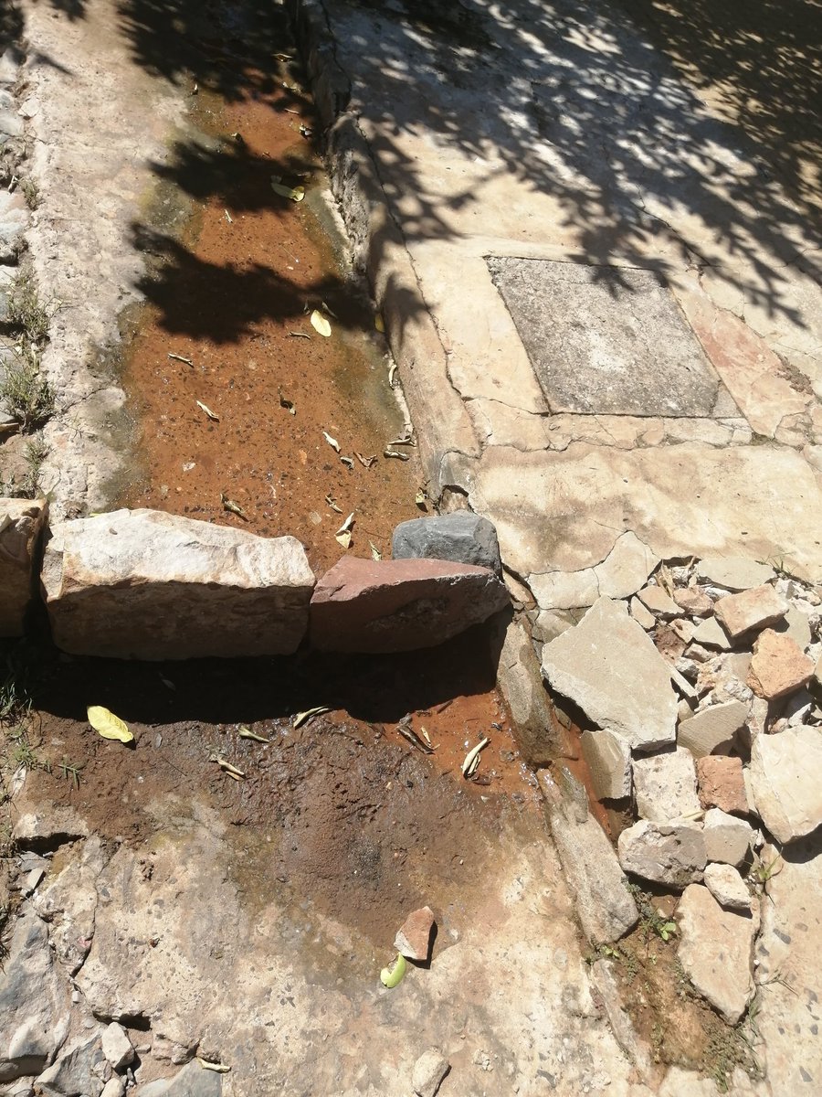 QuevedoAndy's tweet photo. Reclamos de perdida de Agua @EssapSA barrio san Rafael https://t.co/GTSA01C8Lg