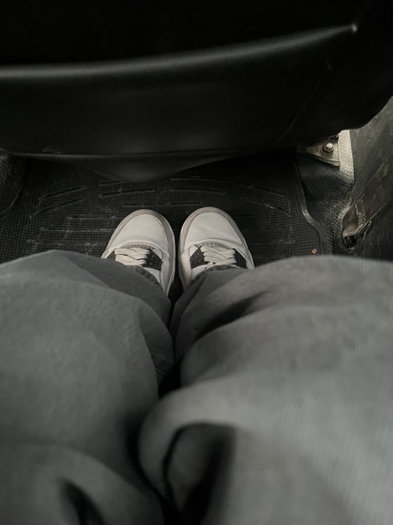 من تو راه رفتن به روانپزشک بخاطر اینکه پسر یکی نرفته