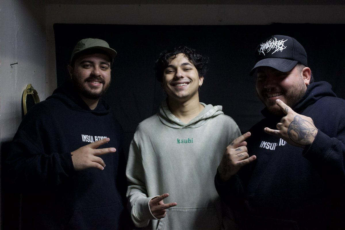 insulationpr's tweet photo. @ogflamezzz estuvo con nosotros en los estudios de Dynamic Frequency para hacer un ritmo #FromScratch 💯💥 Sesión disponible este miércoles a las 12pm! https://t.co/mhFZoMEIQG
