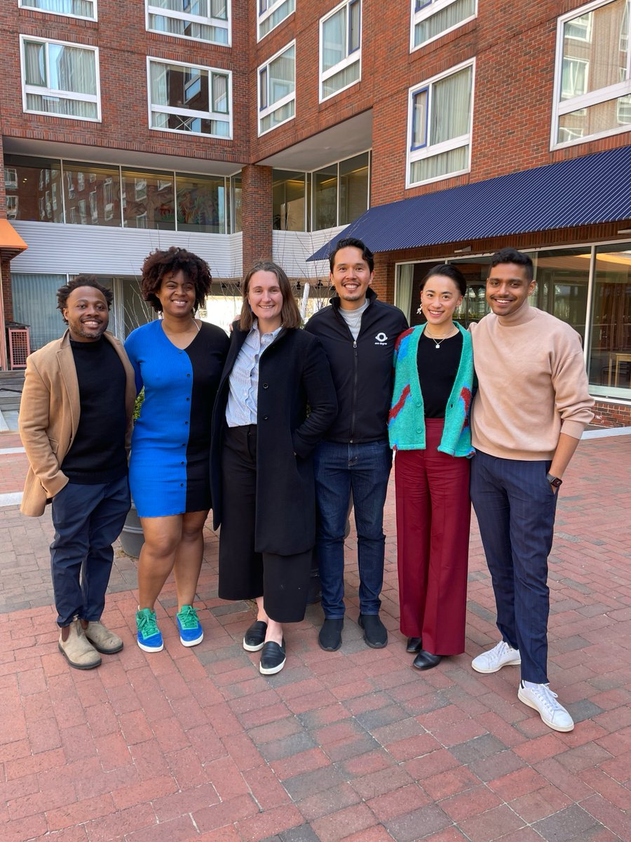 We loved welcoming SICI VSI @reyfaustino back to campus last week! Rey did an incredible job as the host of our #SIShowcase2024, and caught up with our fellows at breakfast the next morning. Thank you, Rey!