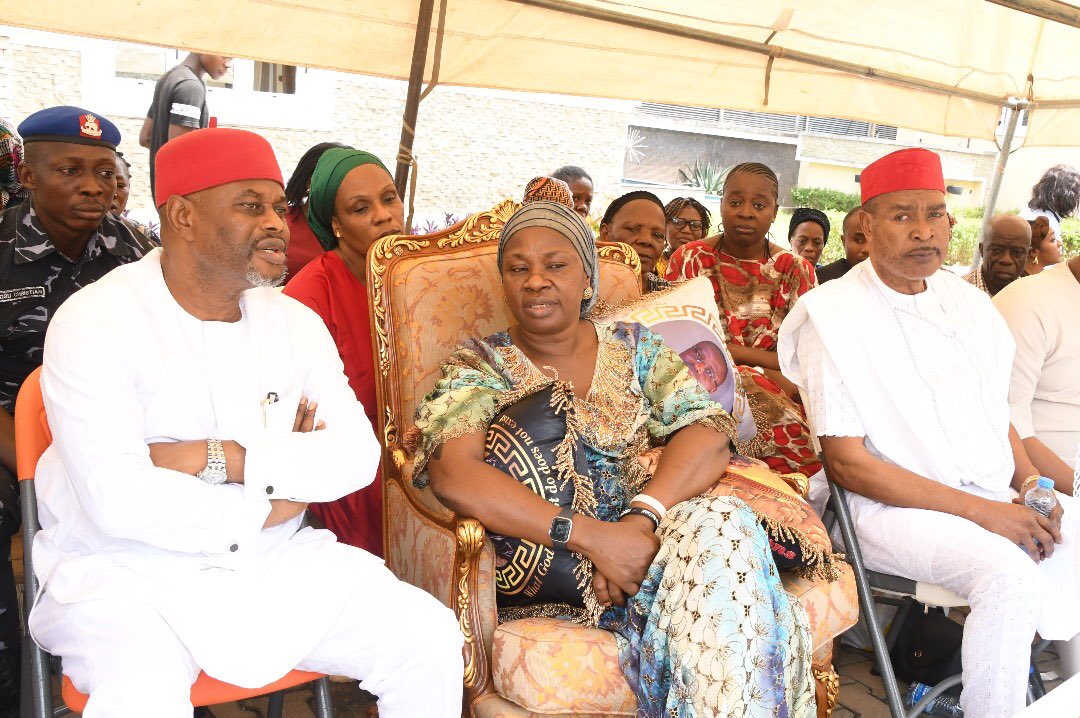 CONDOLENCE VISIT BY THE HON. MINISTER FEDERAL MINISTRY OF INNOVATION, SCIENCE AND TECHNOLOGY, CHIEF UCHE GEOFFREY NNAJI, TO THE FAMILY OF LATE AYOGU EZE IN ABUJA, 26TH APRIL, 2024.