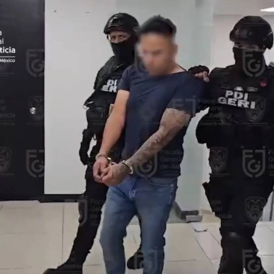 #ULTIMAHORA 

El Heredero del bienestar de la FGJCDMX, Ulises Lara, para seguir con la línea de trabajo y apoyo al narco que llevaba Ernestina Godoy, ordenó liberar al M24 

Sergio Iván Hinostroza, líder de la Unión, ligado a todo tipo de delitos de alto impacto, no pudo quedarse…