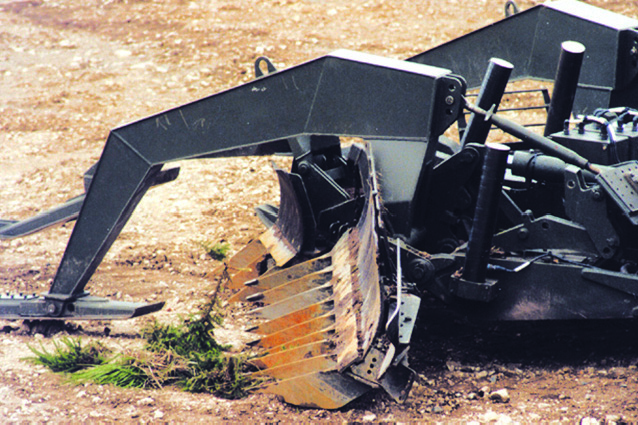 L’utilisation des mines se généralise sur le champ de bataille. Notre système de déminage #DEMETER facilite l’appui à la mobilité. Eprouvé au combat, il est en service dans de nombreuses armées comme aux USA, en Suède et en Belgique. The use of mines is becoming widespread on…