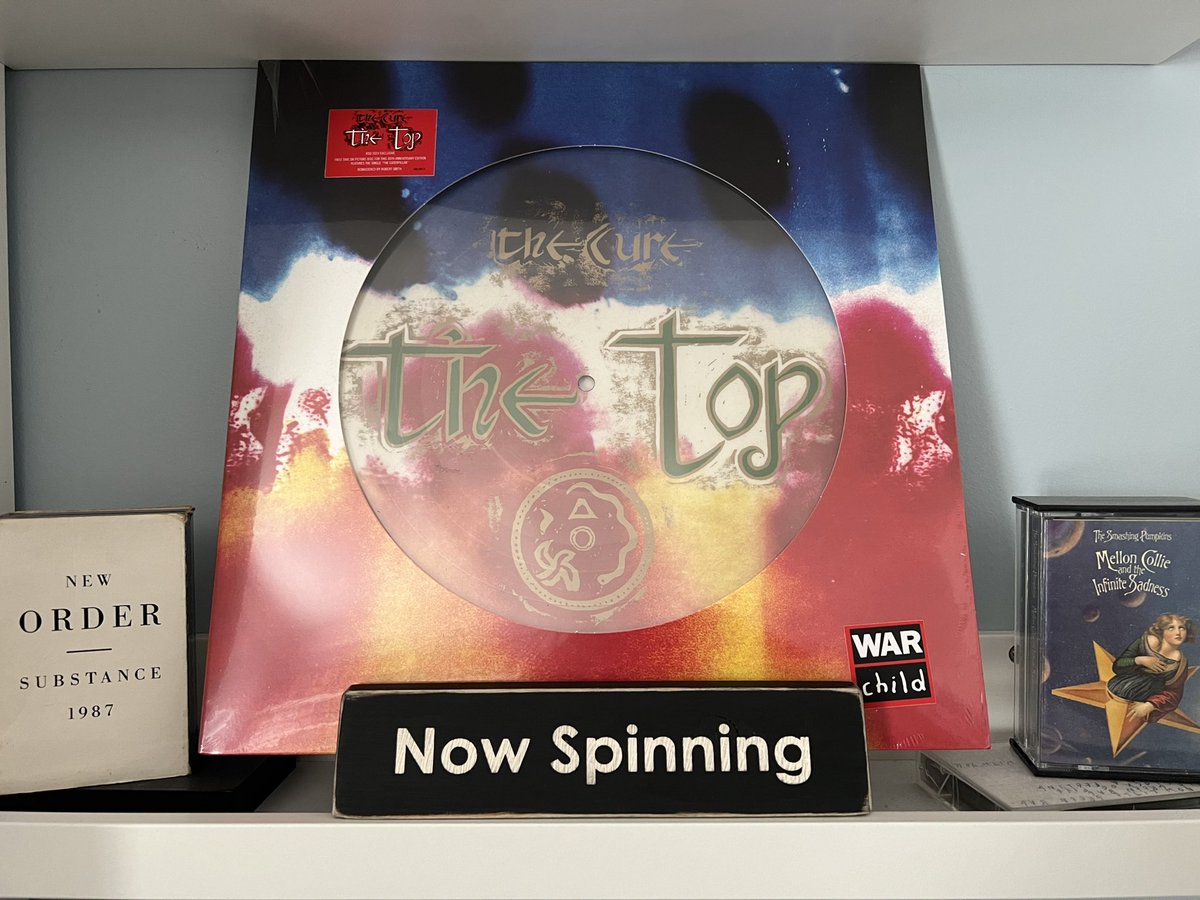 My sole #RSD24 record arrived today with thanks to @vinilorecstore for sending and packaging so carefully. Looks beautiful on the stand. @thecure #TheTop