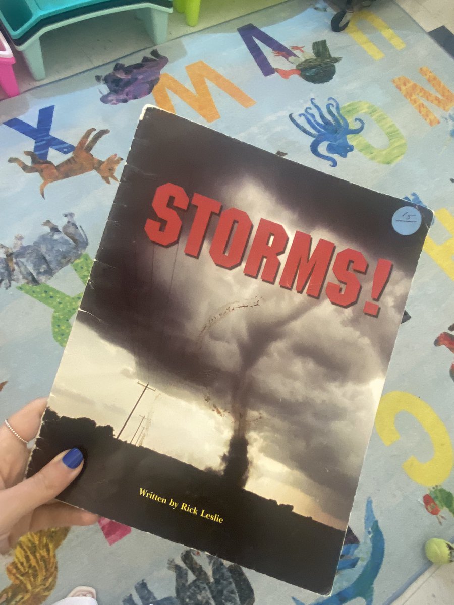 ESLwithMissA's tweet photo. 2nd graders started their nonfiction writing unit about extreme weather! We’ve been busy learning new vocabulary and how to find information in a text to help us identify features of different storms! ⛈️🌪️❄️ #bfrocks https://t.co/JaUtsuyzEQ