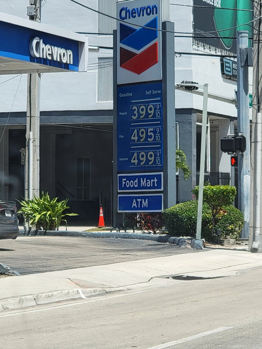 Intravax's tweet image. Miami gas prices right now.