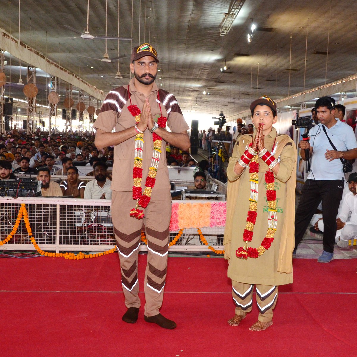 Amidst the celebrations of the 76th Foundation Day of Dera Sacha Sauda and MSG Bhandara, a beautiful union was blessed, devoid of the burdens of dowry. With the divine grace of Revered Saint Dr. MSG, no dowry was sought or exchanged. Here's to a marriage built on love, respect,…