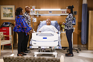 🌟Wedding! Watch tonight @CBS 8:30pm (Stream @paramountplus) New #BobHeartsAbishola #BobAbisholaCBS 'Olu! I Popped!' Starring @BillyGardell @TheFolake @ginayashere @tonytambi #KimberlyScott #VerneeWatson @SholaAdewusi_ About bit.ly/2mzCWx7