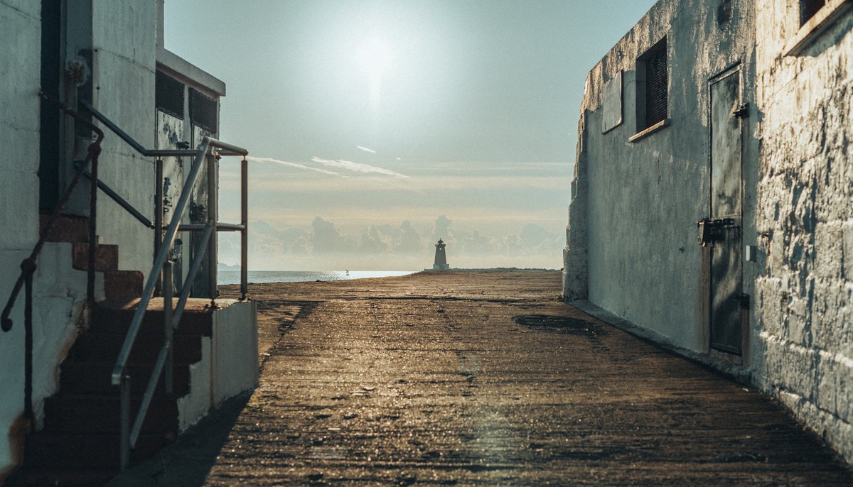 SeaStudio_ie's tweet photo. The Half Moon       
#photoswimthesis #SeaStudio #IdeasThatFloat #halfmoom #poolbeg https://t.co/mcZ8ry8rzz