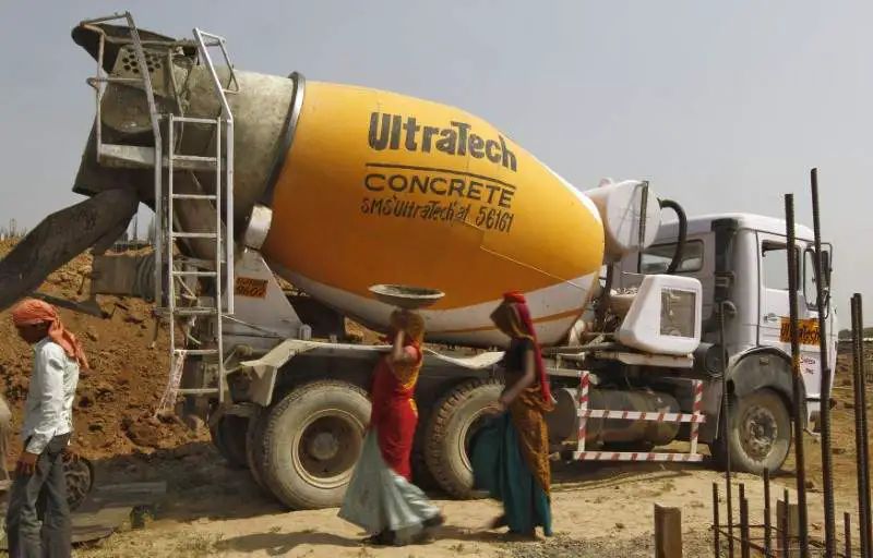 UltraTech Cement, flagship of AV Birla group, reports stellar 35.2% YoY growth in net profit, hitting Rs 2,258 crore for March quarter. Robust demand for building materials and reduced operating costs fuel impressive performance. #UltraTech #CementIndustry #FinancialResults