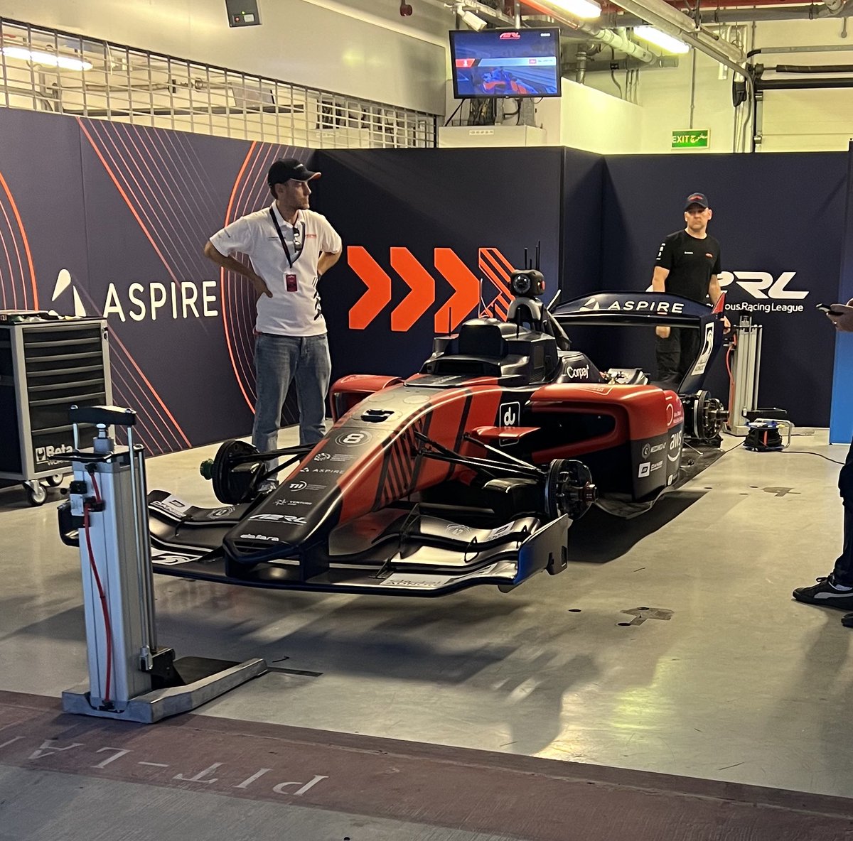 Thoroughly enjoyable time working with this team out in Abu Dhabi covering @A2RLeague Essentially a public science experiment testing the limit of AI tech using SuperFormula cars! Fascinating to see how it will evolve Quick rest then it’s off to Miami! #F1