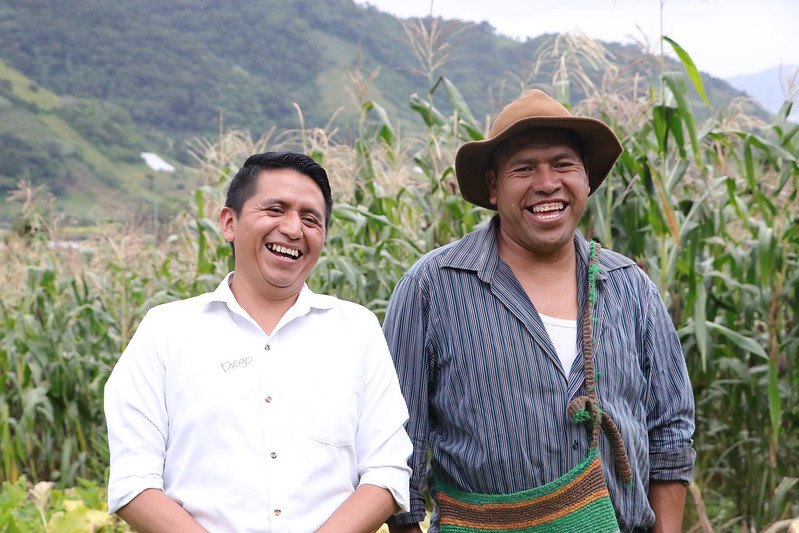 La recopilación de datos simple y sostenible es posible en #Sacatepéquez, donde productores de arvejas enfrentan desafíos debido a la sequía y las lluvias irregulares. 

Conoce cómo los agricultores se adaptan al #CambioClimático: undp.org/untapped

@UNDPAccLabs @PNUDLAC