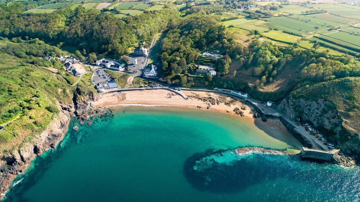 Please take a few minutes of your time to let us know your views on the site of the former Seaside Café at Greve de Lecq by completing this survey. Thank you. smartsurvey.co.uk/s/YOPKCI/