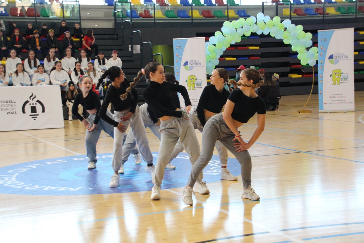 🟡Actualitat

NP -  El @cebllob celebra el Dia Internacional de la Dansa promovent el Baix Dance, un “Got Talent” de la comarca

📰 cebllob.cat/cebllob-celebr…

 #somcebllob #actualitatcebllob