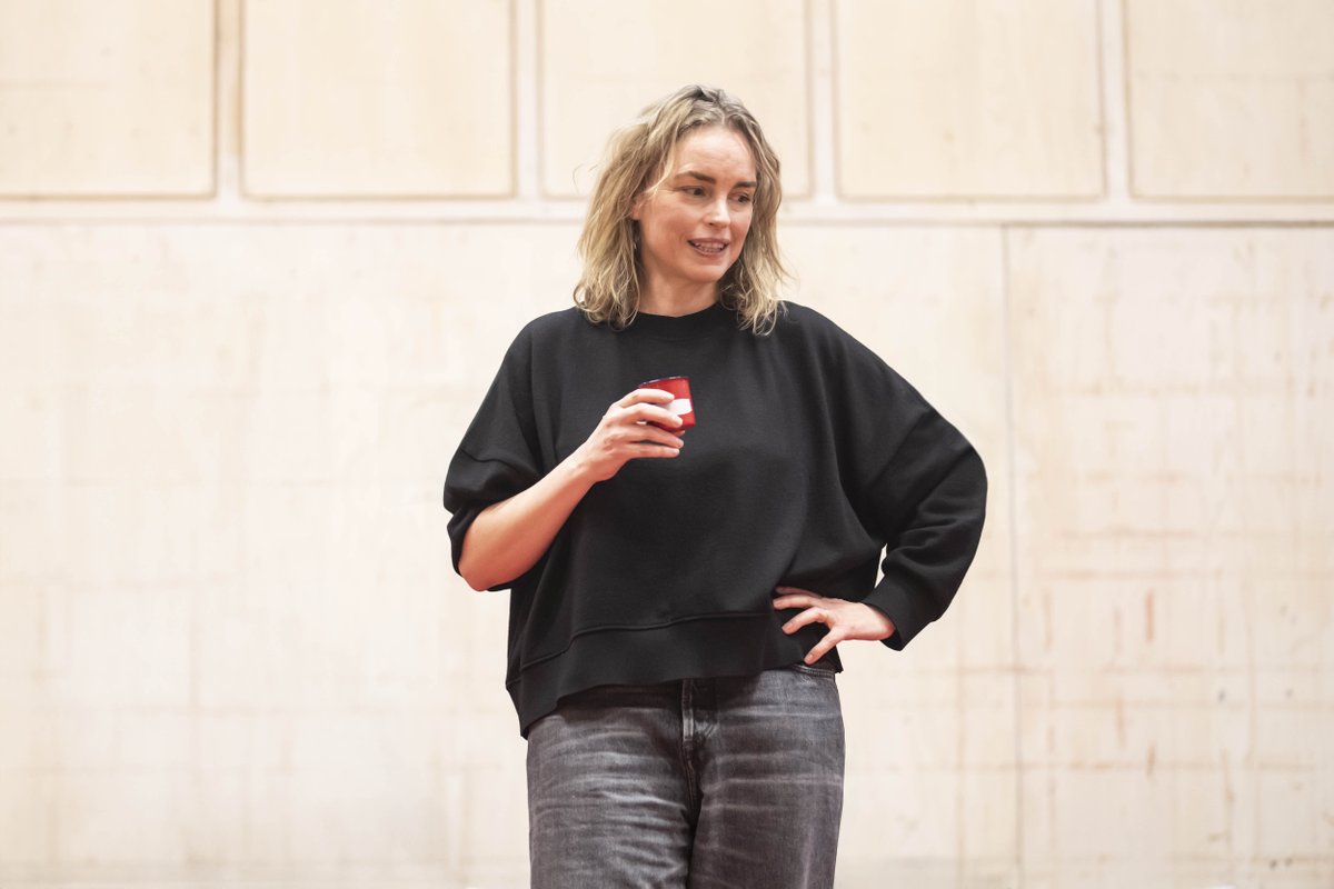 “It is such an amazing work, and it has so much to do with the time we’re living in now” Nina Hoss talks to the @EveningStandard about THE CHERRY ORCHARD, now previewing standard.co.uk/culture/theatr…