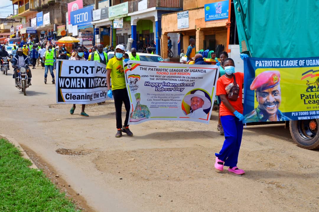 Earlier today, as the @PluTooro we joined Fort portal tourism city leadership, for a cleaning and tree planting exercise. We are cognizant of our objectives and one of them being environmental protection and conservation. This evening we shall also be hosted on VOT FM.