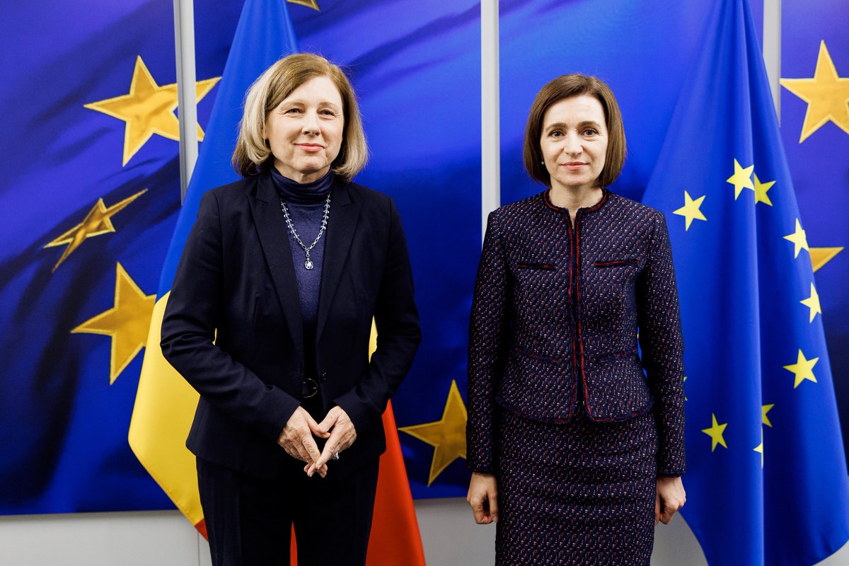 With Commissioner @VeraJourova we spoke about defending our democracies and combating illegal party financing. As Moldova gears up for two significant electoral events, it's essential to ensure election integrity and prevent foreign interference.