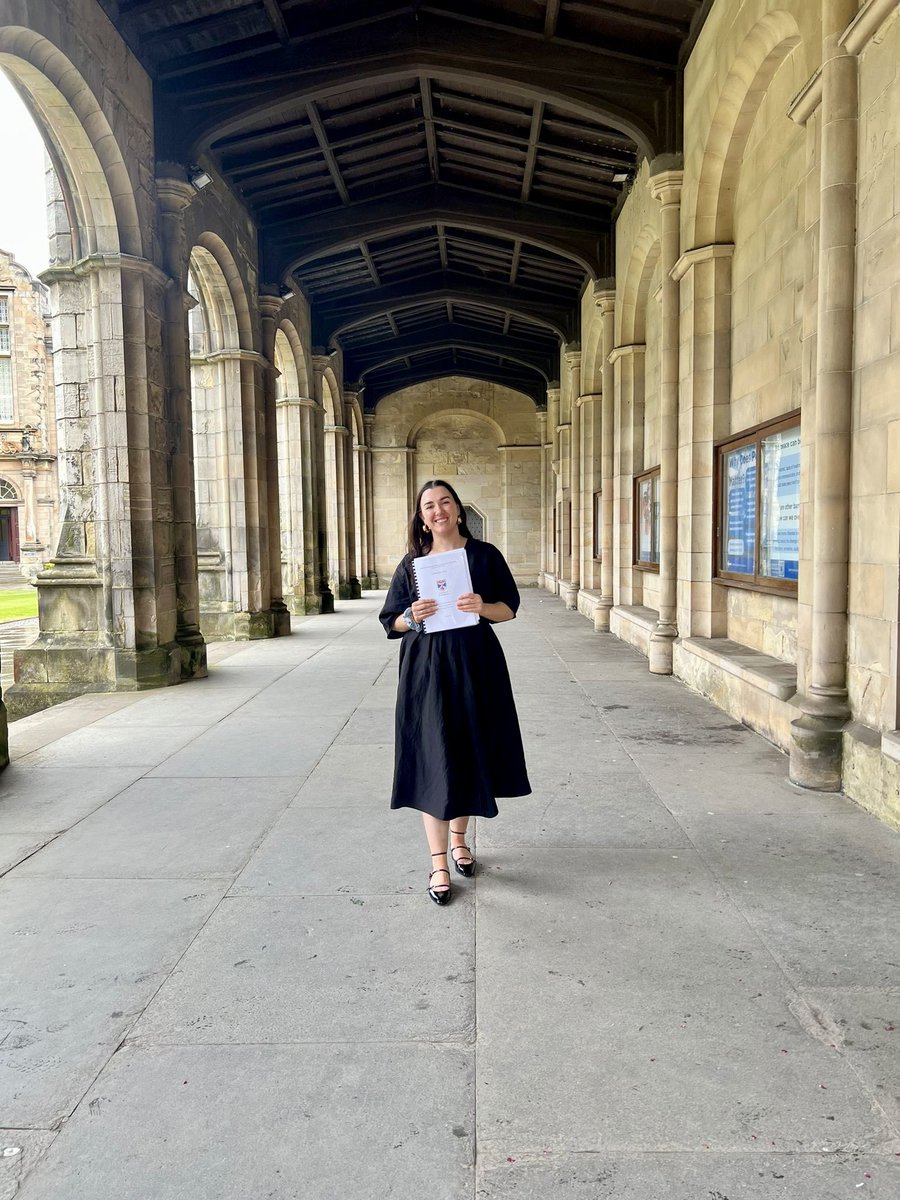 SadbhKellett's tweet photo. Officially the academic equivalent of Fionn Mac Cumhaill’s hype man #DrKellett #phdcomplete 🥳💚 https://t.co/JsFx9yF3SQ