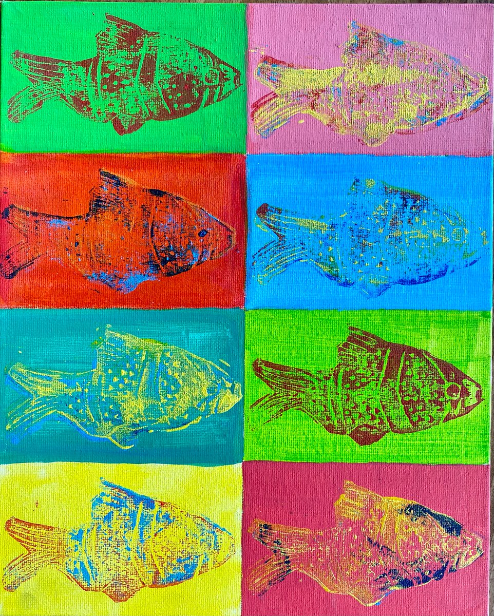 A flock of fish, printed in Warhol-Style for today‘s #AnimalAlphabets with O for Ocean #Linopront from my archive. #MondayMotivation #wochenstart #print #art #artist #Colors #Mondayvibes #Monday #ocean #fishes #fish #sea #kleinekunstklasse @AnimalAlphabets