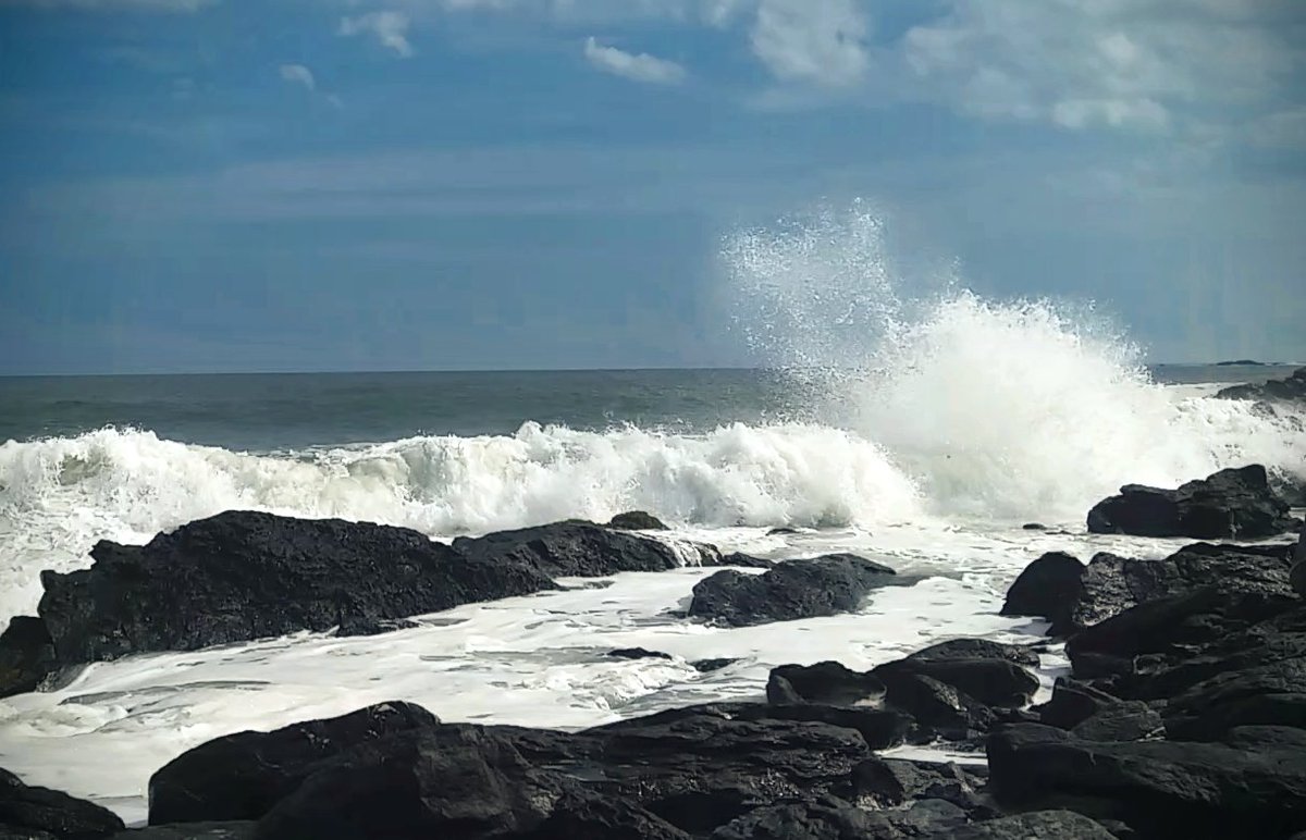 I can do all things through Him who strengthens me.
#Philippians4_13  ✝️

Crashing Waves  
#photography #naturephotography #ocean #SachuestPointNationalWildlifeRefuge #findyourthing #Middletown #RhodeIsland