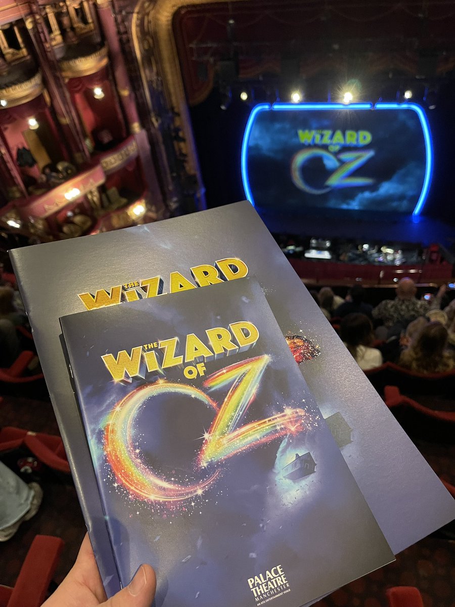 Bravo to the cast of wizard of oz @yellowbrickroad at The Palace Theatre @PalaceAndOpera. Fanatic vocals and music by the stunning band.