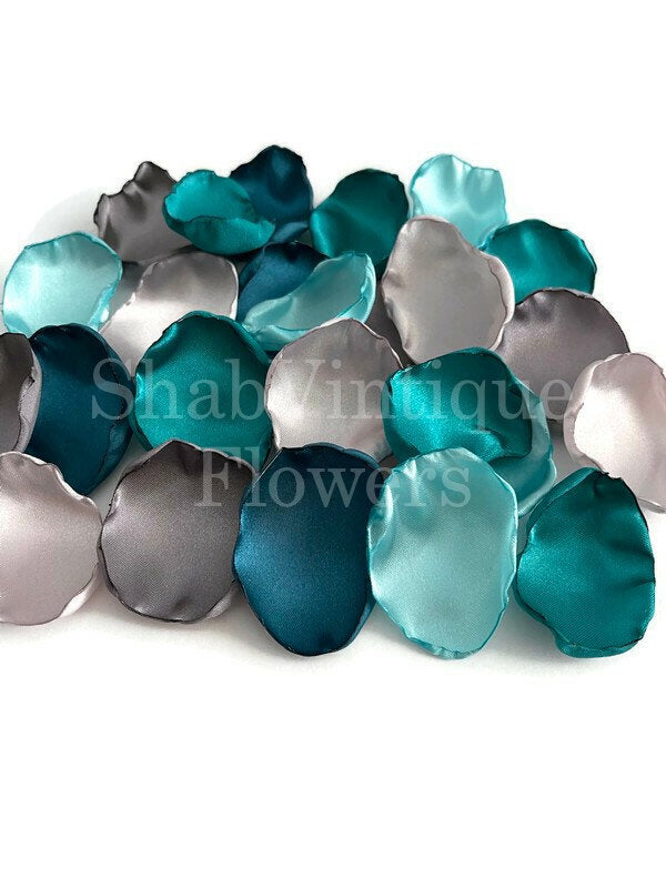 Dreaming of a beach wedding? Elevate your big day with stunning teal and silver flower petals from Shabvintique Flowers! Perfect for aisle… dlvr.it/T69rL7 #weddings #bridalshower #weddingaisledecor #groomtobe2025 #miniwedding #weddingday #weddingplanning #bridetobe2025