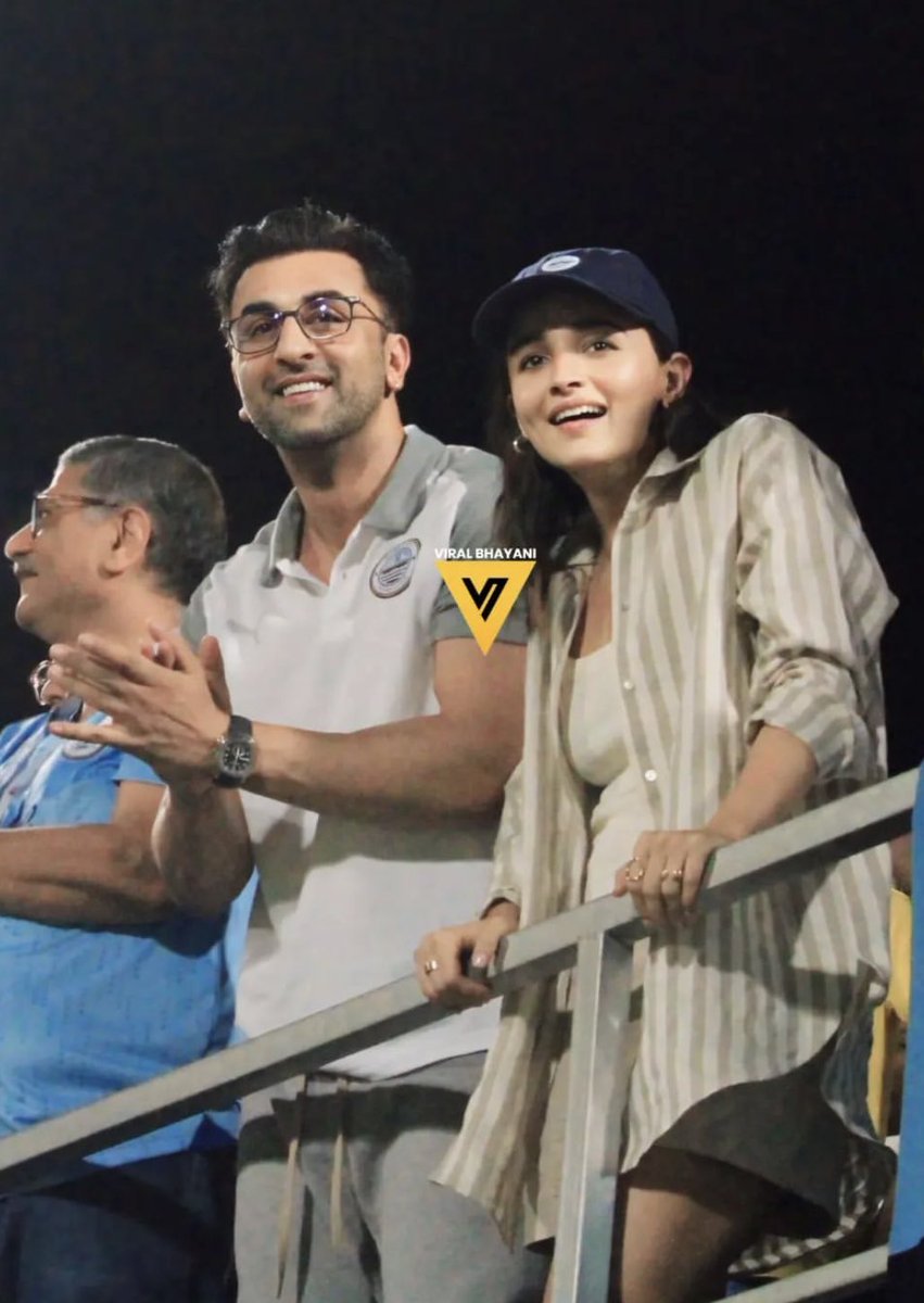 Ranlia shippers Retweet this tweet

#RanbirKapoor #AliaBhatt