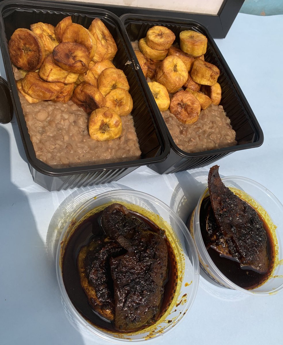 Everything is giving what it should give 😌😎from the Authentic Ewa Agoyin sauce to the good looking dodo,to the well mashed beans 🤭🤭🤭🤭 Place an order to have a taste of our Odogwu Ewa Agoyin 😎🤭 Price #3000 Location #ibadan Kindly repost 🙏