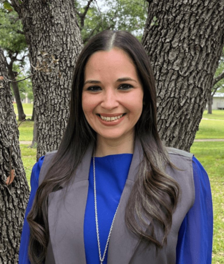 Congratulations to @LilyDreher, a member of our @N2Learning Virtual Assistant Principal Leadership Academy on her promotion to Principal of Double File Trail Elementary in @RoundRockISD!!  We are proud of you Lily!! #TXAPL