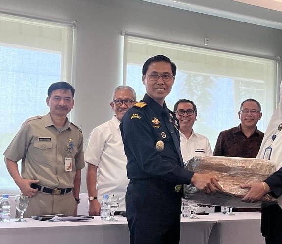 No one’s fired? No one feels responsible enough to resign? No one even has any sense of shame they decided to take foto seremoni??

Damn what a bunch of incompetent losers 🍅