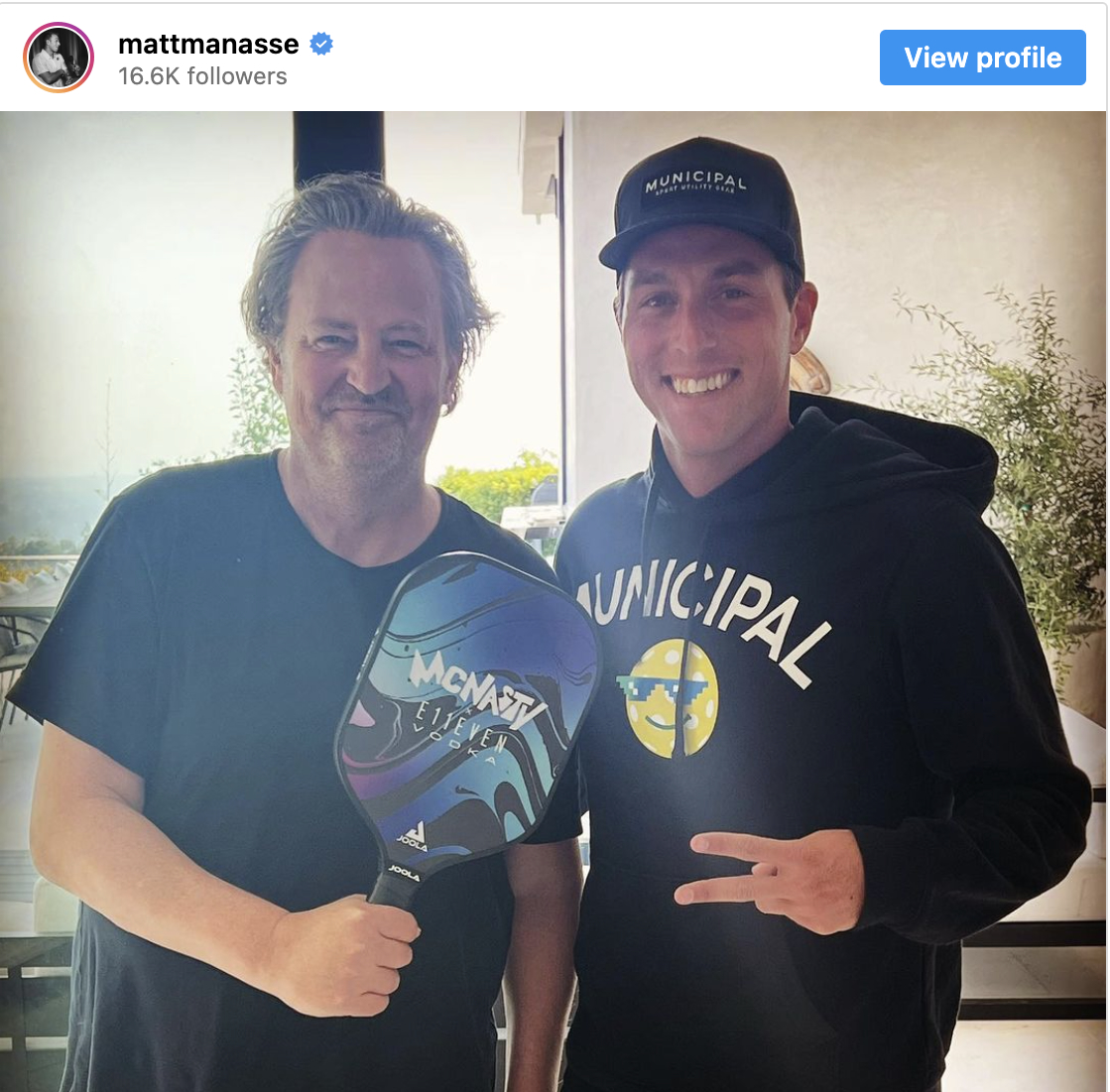 @dateline_keith @MatthewPerry the last place @MatthewPerry was seen before 'drowning' in his hot tub, was playing pickleball. here is a photo of him with his 'coach' #matthewanasse with him flashing dueces and wearing a #sfk hoodie. curious who has invested in #pickleball and their connections to #rappers and…