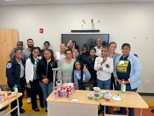 #CommunityOutreach! Recently RPD’s very own Elaine Minor led a healthy alternative food and drink demonstration for the students of the RPD ‘Mirror Me’ Program.