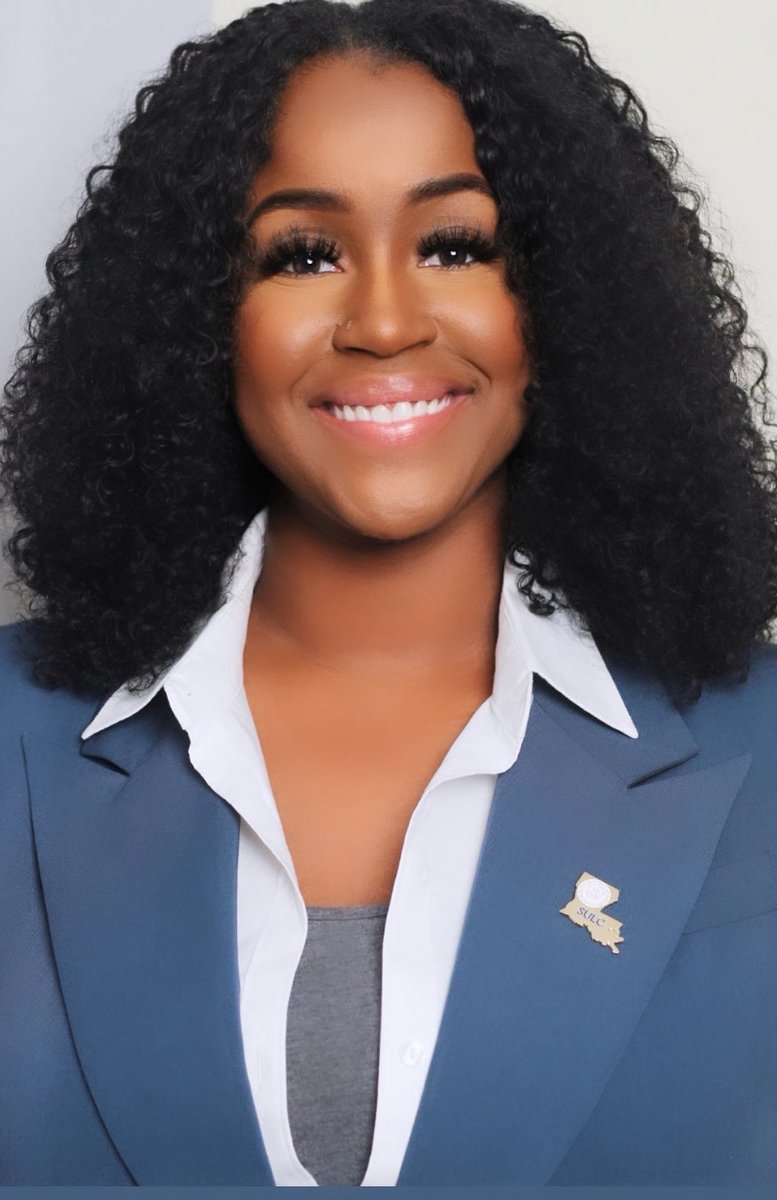 SouthernULaw's tweet photo. Huge congrats to #SULC student Venesia Campbell on her promotion to Chief Purchasing Analyst for the Office of Supplier Diversity at @TheCityofBR! #EBR #AnalysisMatters https://t.co/vzK8NGKnWi