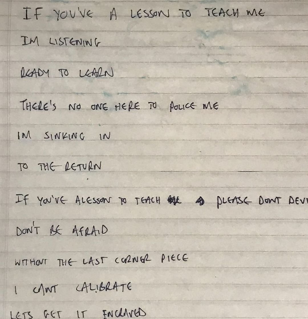 El manuscrito original de la letra de "The Jeweller's Hands".

📸: ranchodelalunastudio