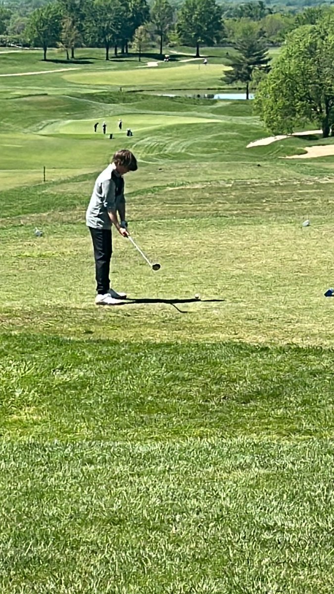 Kalis with drive on #10.