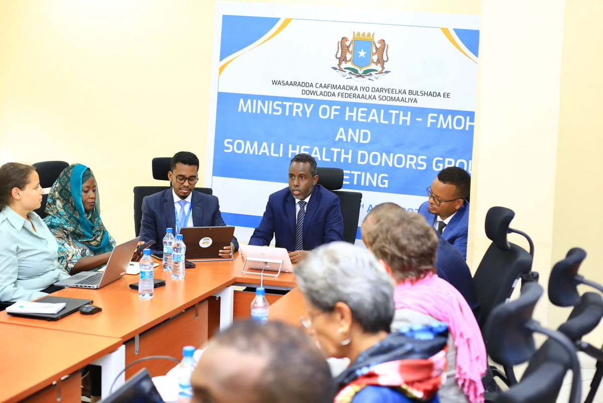 GuledAbdijalil's tweet photo. Today, I kicked off 2 days Health Sector Coordination meeting where all stakeholders are gathered to discuss pressing issues & prioraties on Health sector of 🇸🇴, I also had side meeting on members of Somali Health Donor group #SHDG to discuss on alignment and coordination of HSC. https://t.co/JmCxA9sz4l