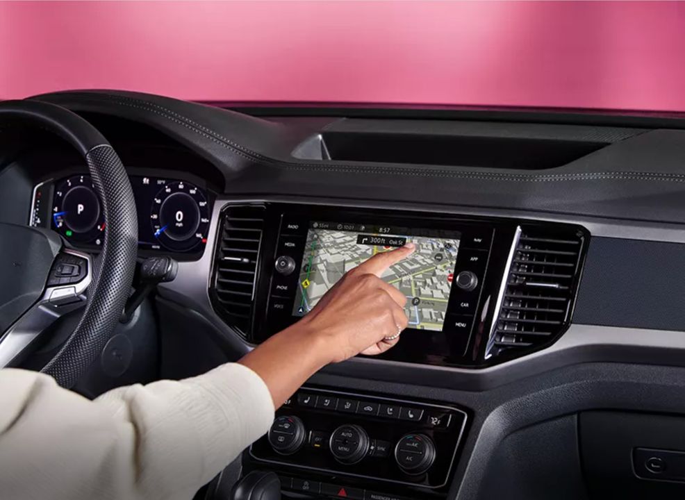 With driver-focused media and touchscreen displays, the Atlas Cross Sport has a suite of convenient tech features at your fingertips! 
bit.ly/32GVHlj
.
.
.
#ThreeCountyVW #VW #Volkswagen #newcar #bestcar #auto #automobiles #automotives #carleasing #carshopping #cars