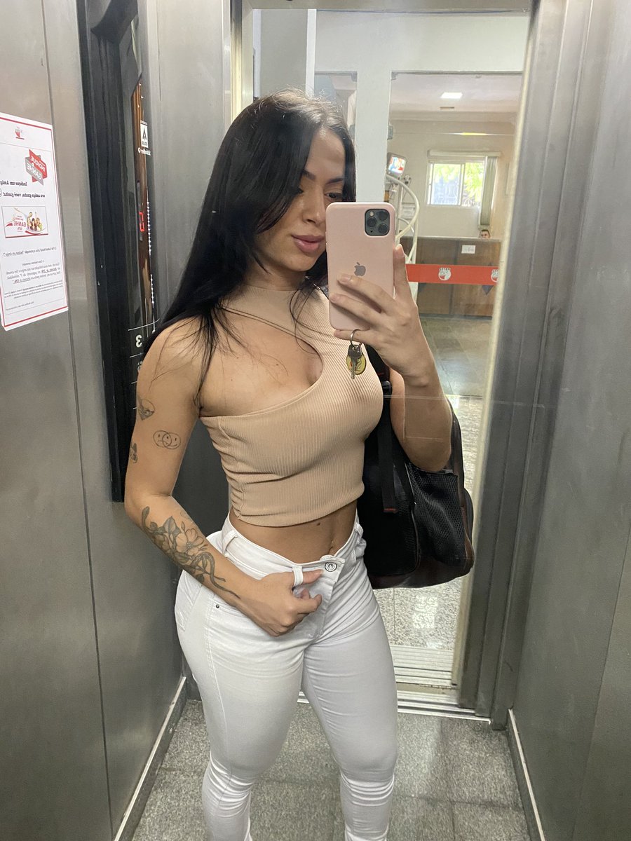 andressamuggiat's tweet photo. Boa tarde meus Amores ♥️ https://t.co/yzqNHviKr9