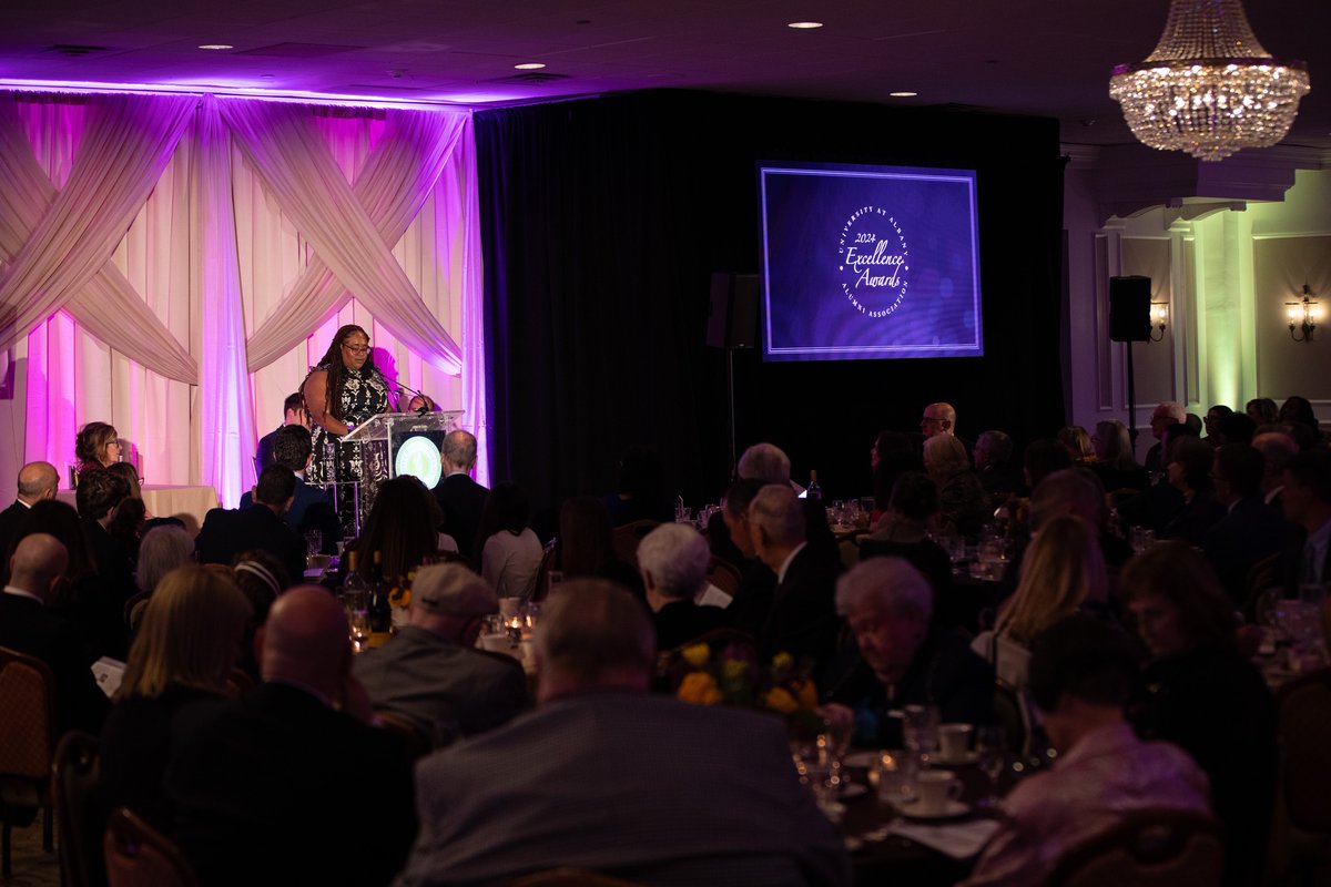 Congratulations to Shalain Garcia, BA ’07, MA ’09 on receiving the Cochrane Excellence in Diversity & Inclusion Award at @ualbanyalumni’s annual Excellence Awards Gala. Shalain earned her master’s from @UAlbanySCJ and serves as statewide race equity coordinator at @NYSDCJS.
