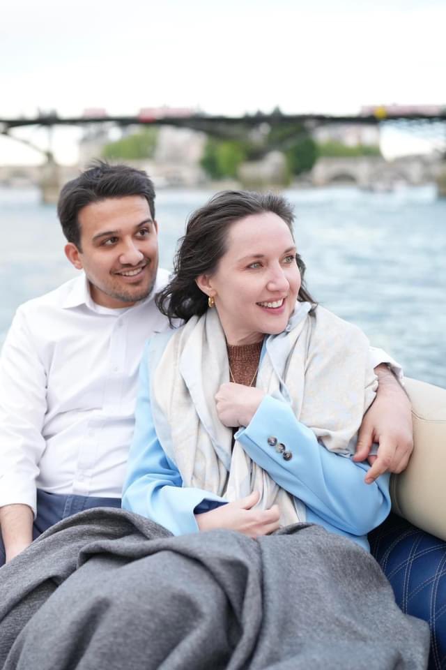 Mayor Malik and his girlfriend Alice Duey got engaged this weekend in Paris and are very excited to share the news with the community. Congratulations Alice and Mayor Malik! 💍🎉