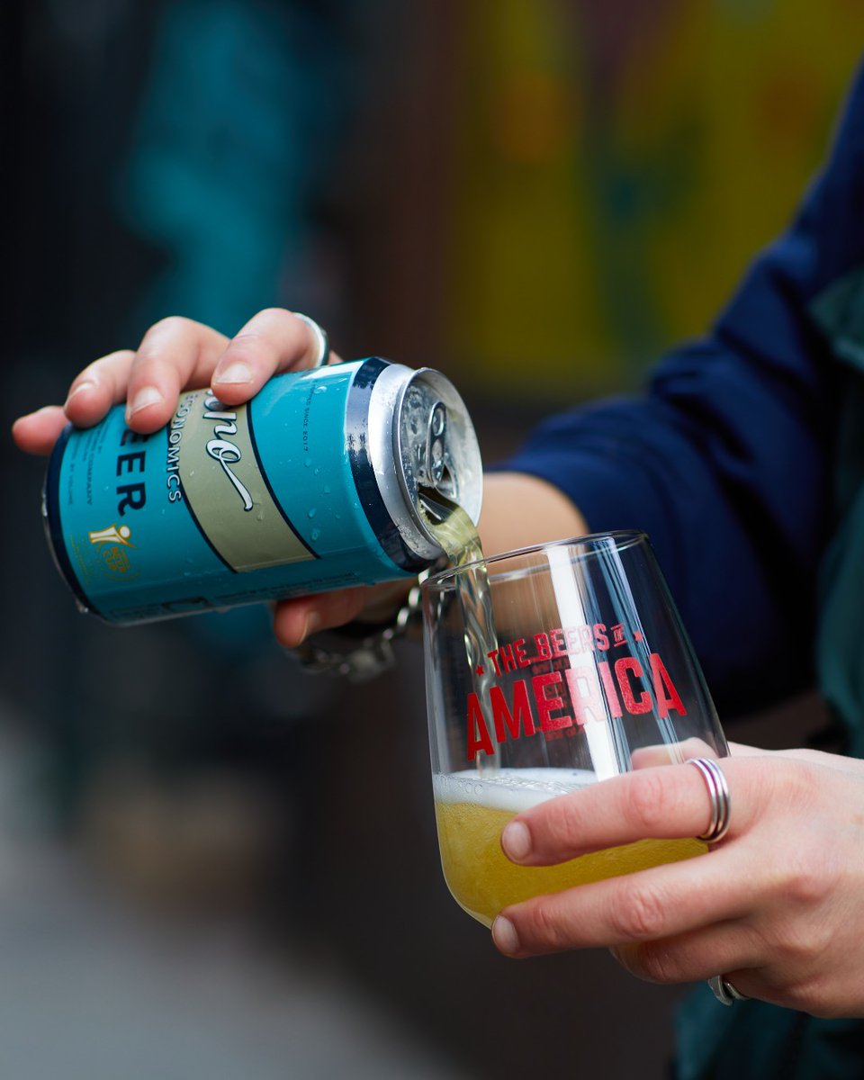 The beer that'll give you a whole new appreciation for maths. 

@columbia_craft Macroeconomics has won awards for its full, crisp flavour.

And we can see why 😍 

Order yours today.
bit.ly/3IyftmP

#beer #craftbeer #beerlover #beerporn #craftbeeruk #craftbeerscene