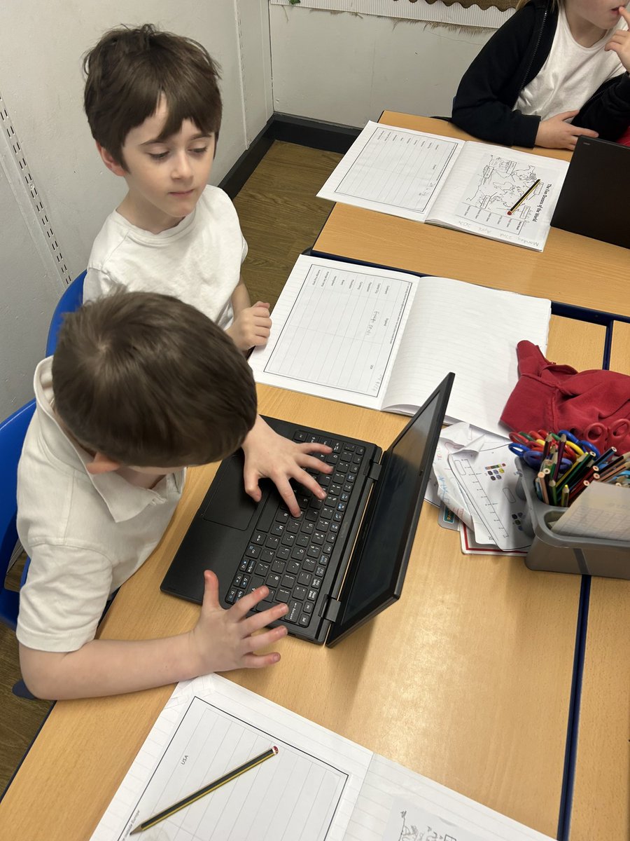 StoneferryPS's tweet photo. Today Year 2 had fun researching geographical information on the computers #spsyear2 #spsgeography #spscomputing https://t.co/5W9SHgZRq2