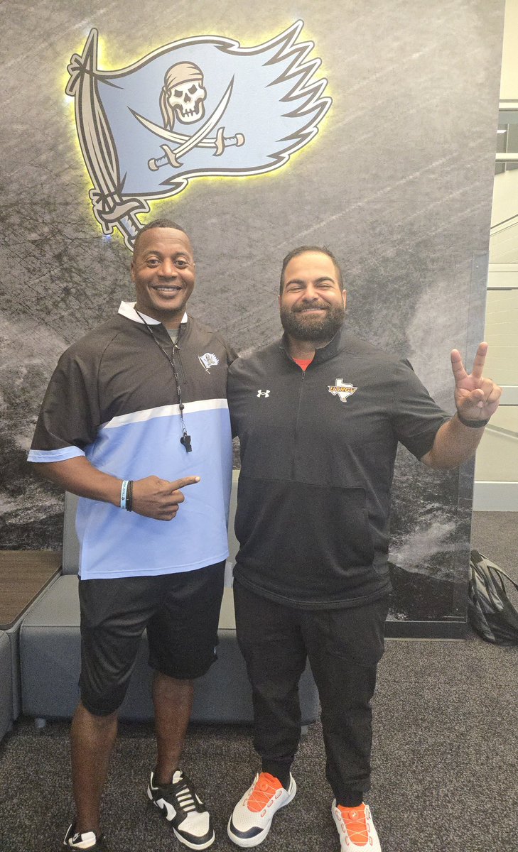 Always good to see @CoachRegalado the TikTok Titan Himself. Thank you UTRGV football for recruiting a BUC and loving our facilities, coaches, and kids. #THIS