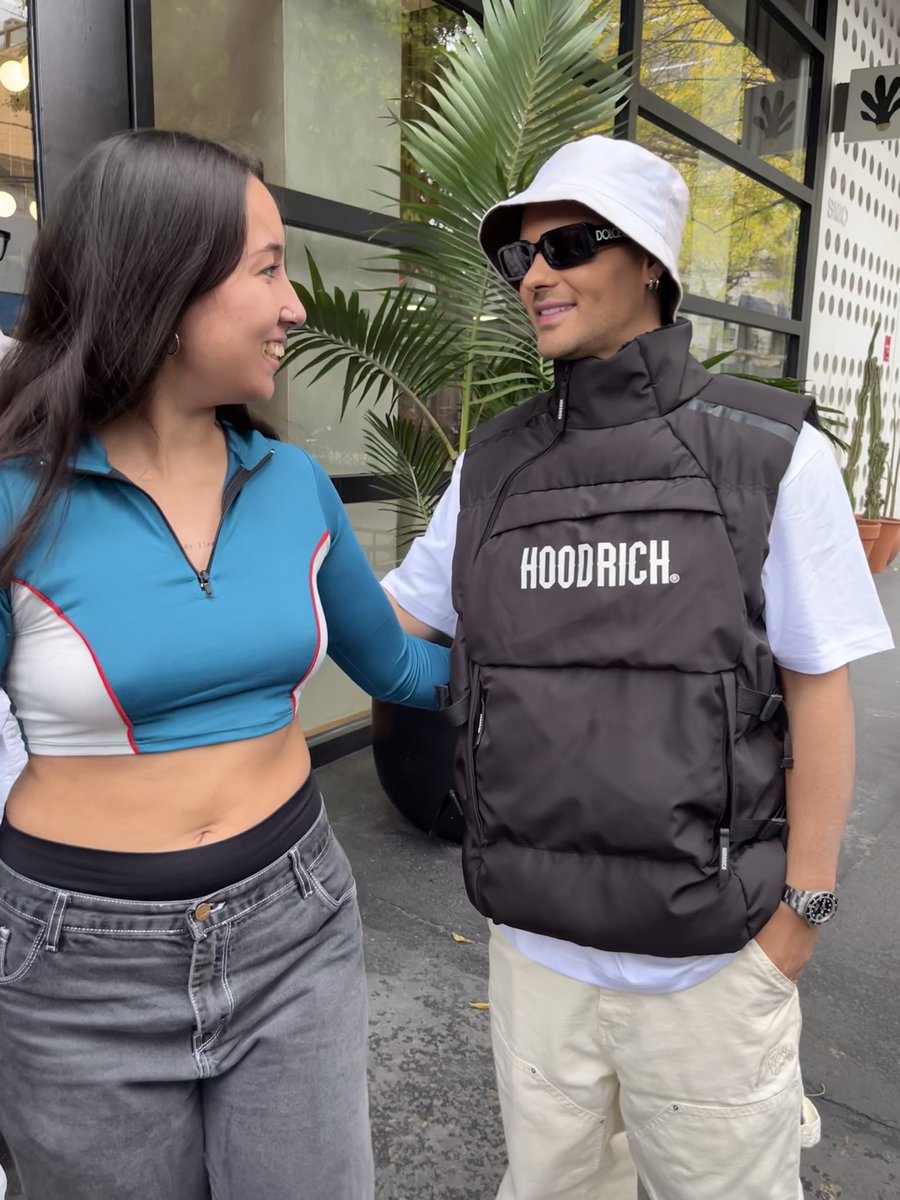 hola <a href="/AbrahamMateo/">Abraham Mateo</a> después de una videollamada y 5 años nos reencontramos💜