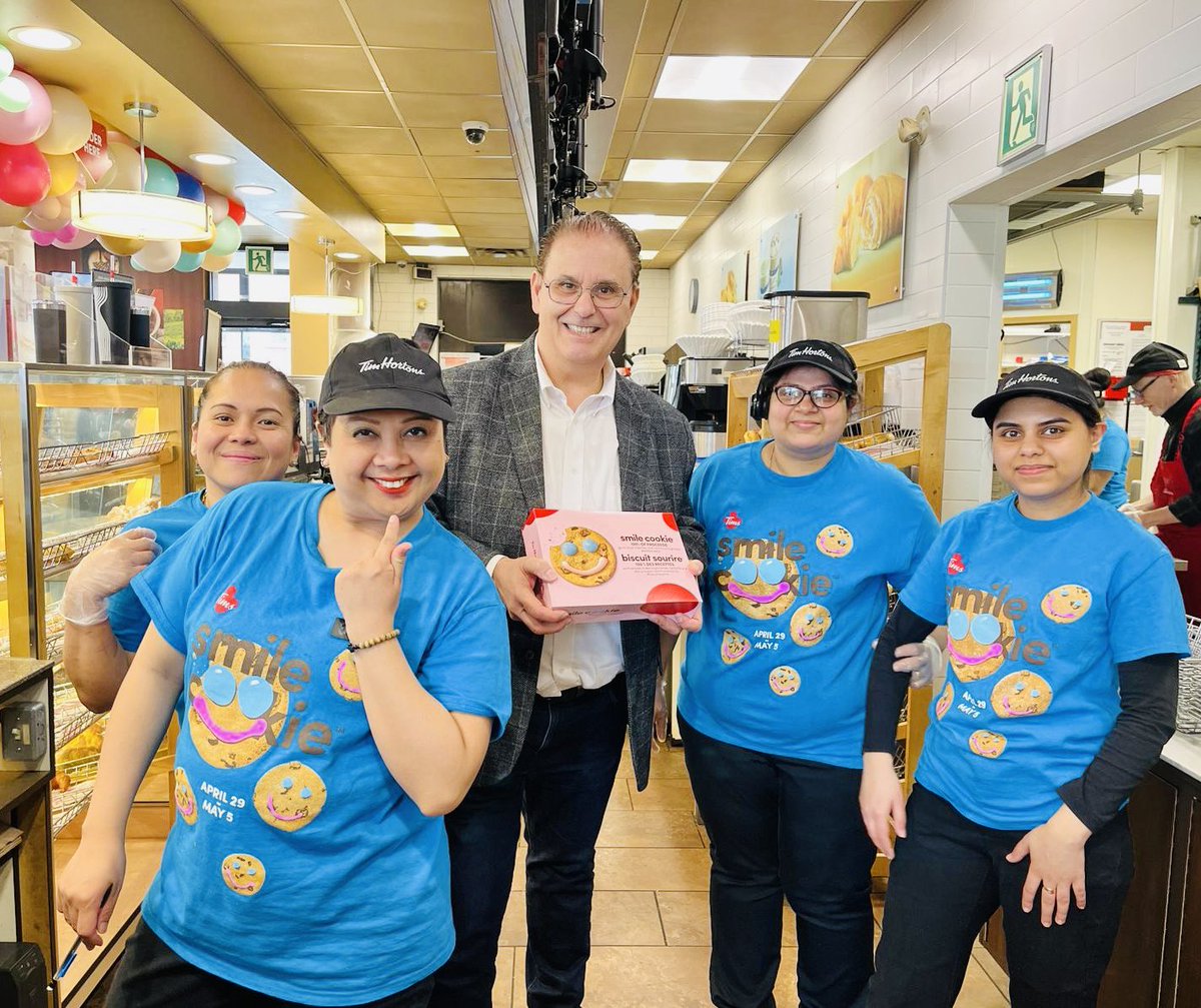 It's #SmileCookie week! From today until Sunday, May 5th, 100% of the proceeds from all Smile Cookie sales at Mississauga @TimHortons locations will go to support @FoodBanksMissi and @CLMississauga. #MississaugaLakeshore #OntarioSpirit 🍪

Read more:
newswire.ca/news-releases/…