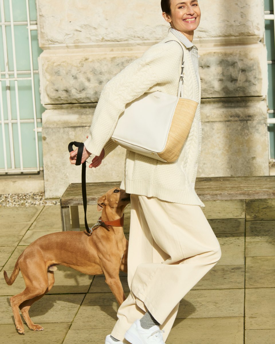 Even a dog walk is a fashion show with Sunbeam Road by your side. Mixing grained leather and faux raffia, this might be the perfect spring/summer handbag. bit.ly/3UAr63c