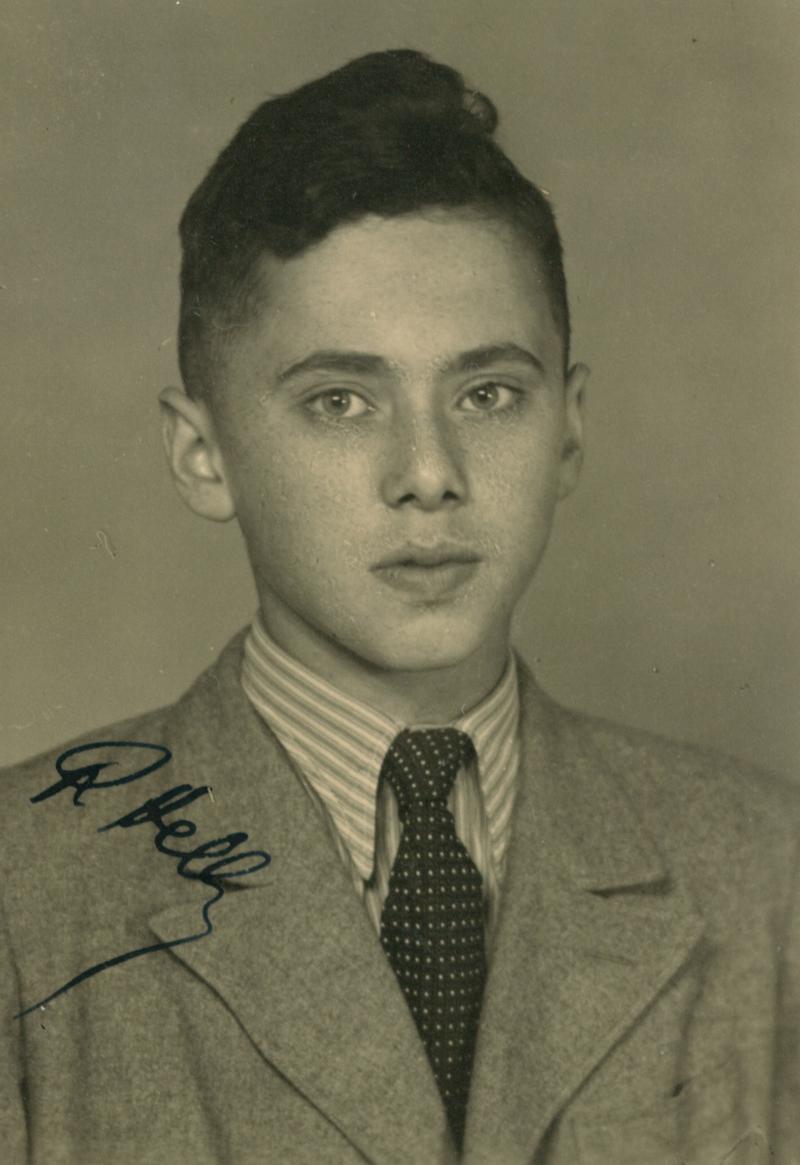 29 April 1925 | A Czech Jew, Robert Heller, was born in Prague. He was deported to #Auschwitz from #Theresienstadt ghetto on 26 October 1942. He did not survive.