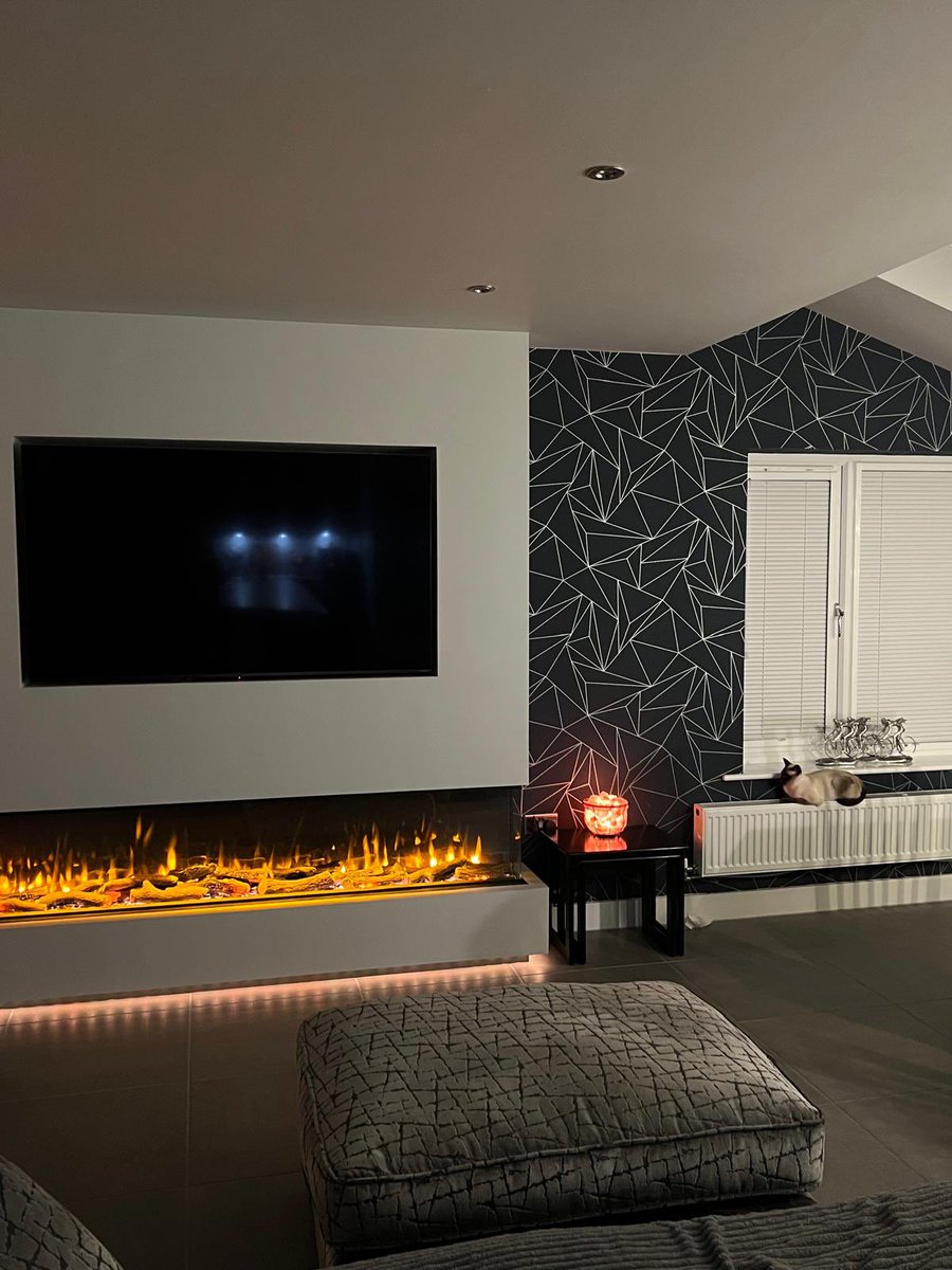 Simply Stunning 🤩 

An extra bit of dazzle added with some down lit LEDs ✨ 

It’s the little things that make the difference!