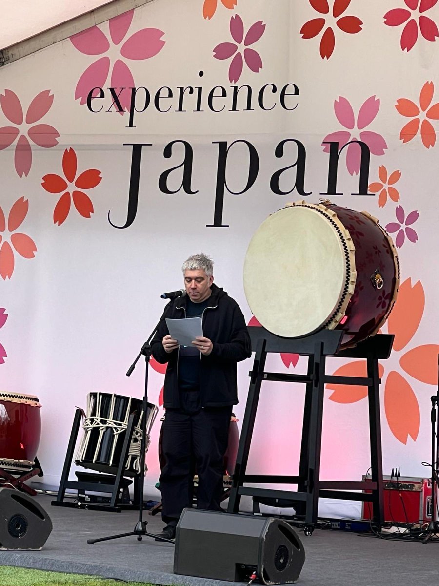 Reading som #haiku yesterday for the <a href="/ExpJapan/">Experience Japan</a> 
Video available on my <a href="/HaikuSpirit/">seashores</a> Facebook page… #ExpJapan  #OurExperienceJapan haikuspirit.org
