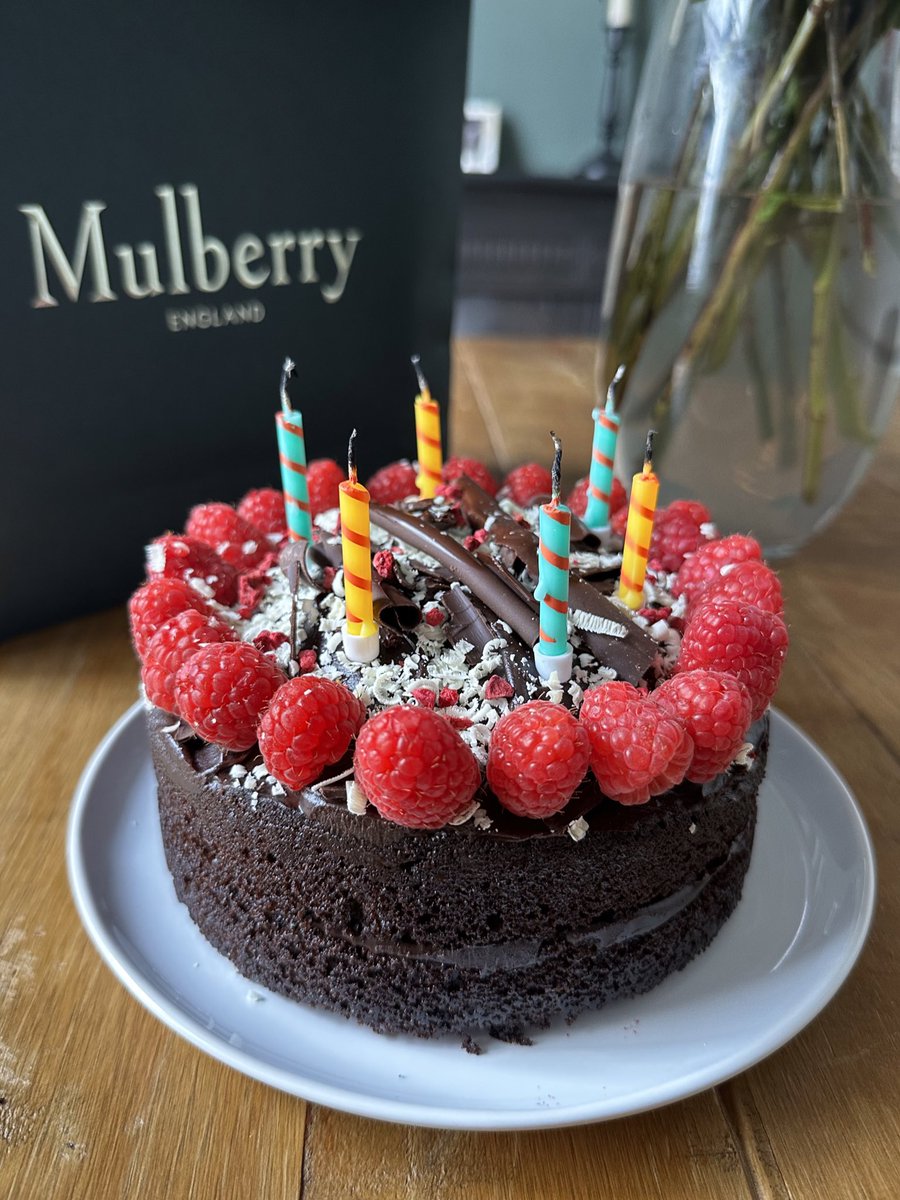 aprilpeake's tweet photo. A raspberry chocolate cake, cast iron kitchenware, and a new leather handbag: the tell-tale signs of a Big Birthday… 🎈🎁✨ https://t.co/XVs9ZklEa2